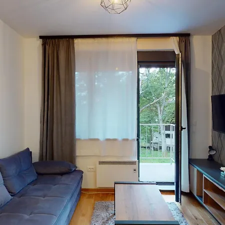 アパート Istra_28 Titova *